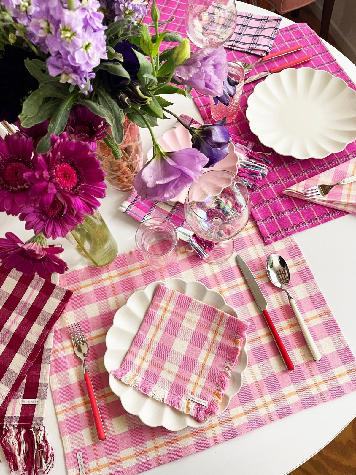Abigail Plaid Dinner Napkin in Bubblegum
